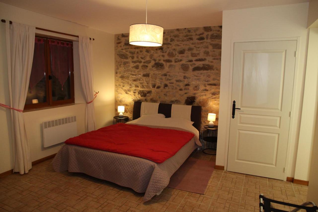 Gites & Chambres D'Hotes Peyrecout Laparrouquial Exterior photo