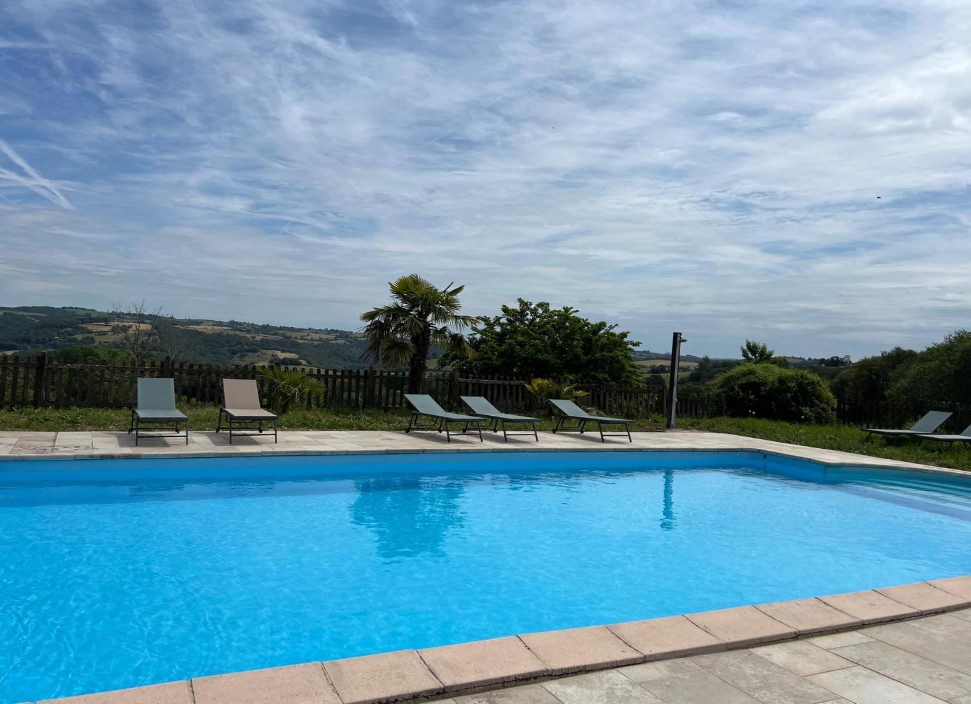 Gites & Chambres D'Hotes Peyrecout Laparrouquial Exterior photo